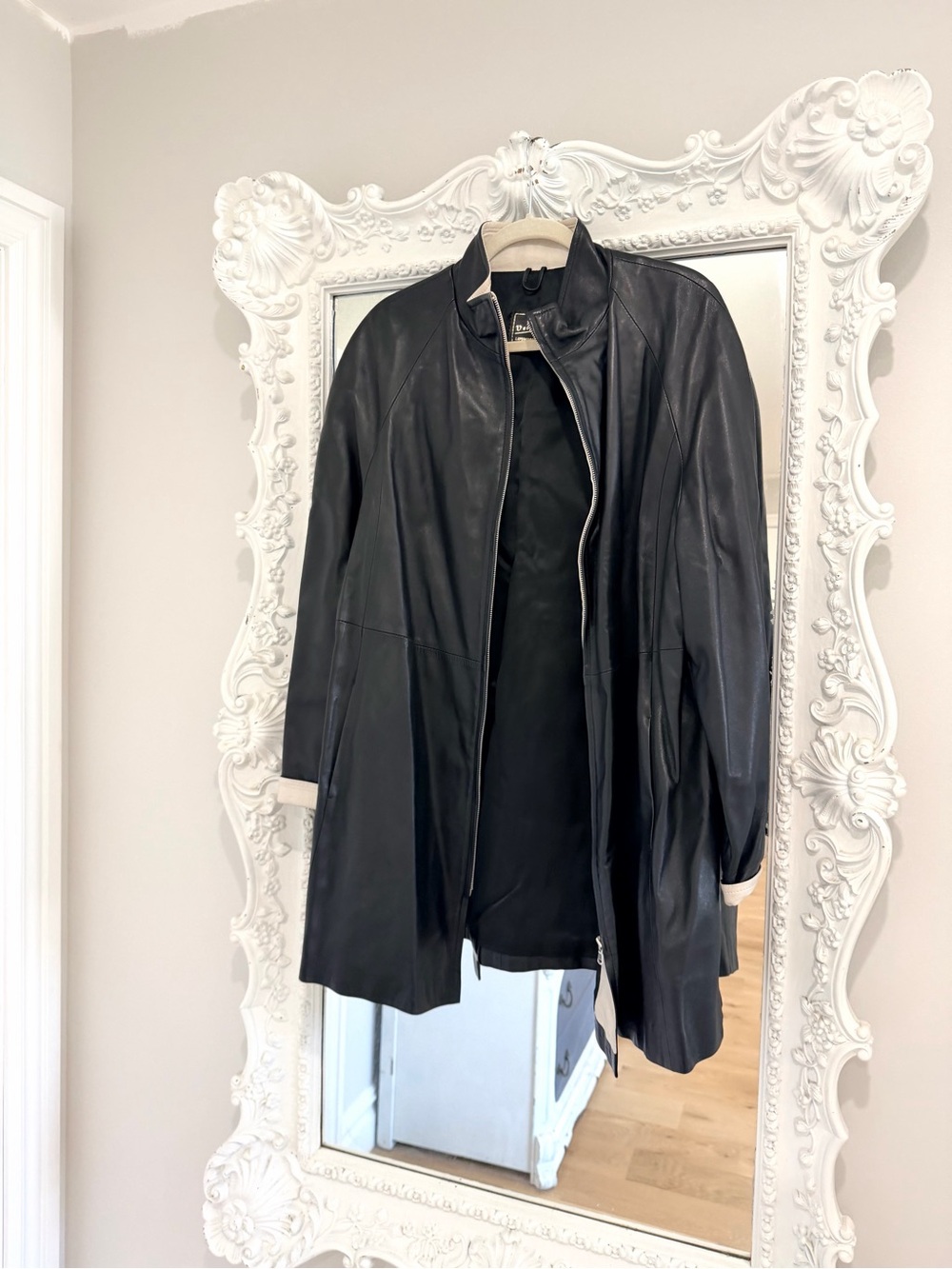 Vintage Peruzzi Made in Italy Black Leather Women’s Mid Length Coat Jacket